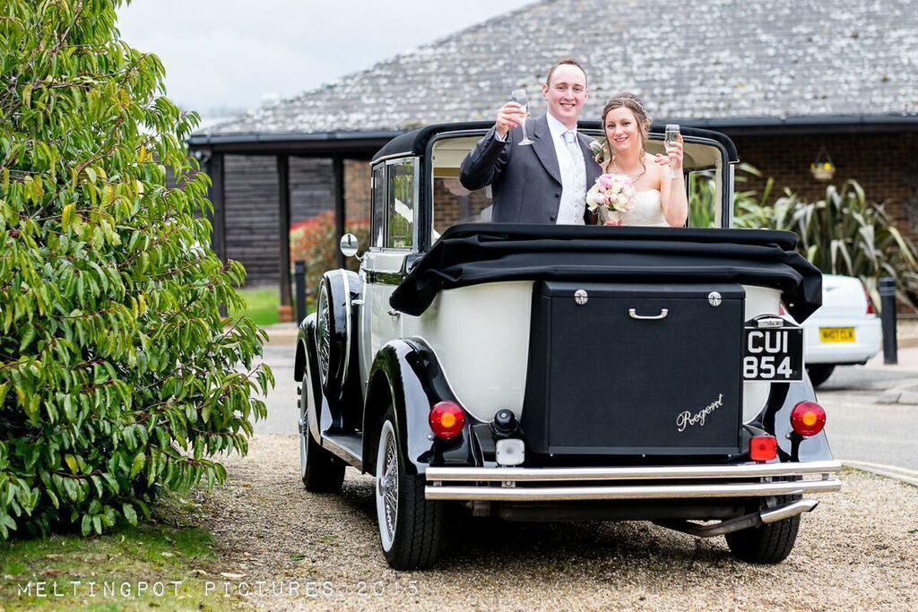 vintage-style-wedding-car interior