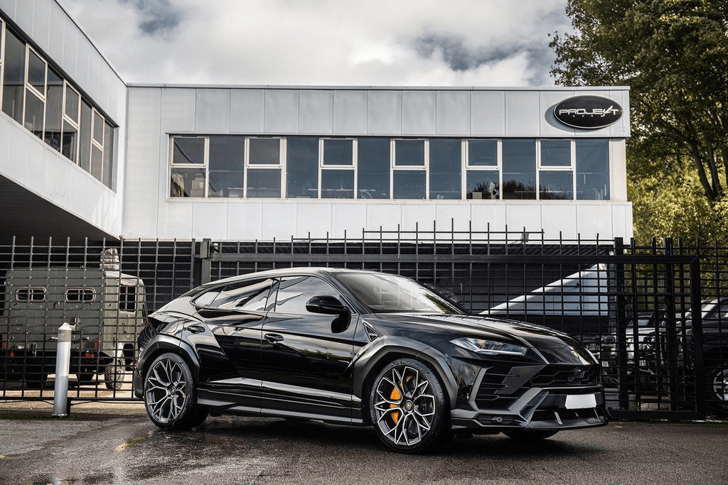 Lamborghini Urus hire