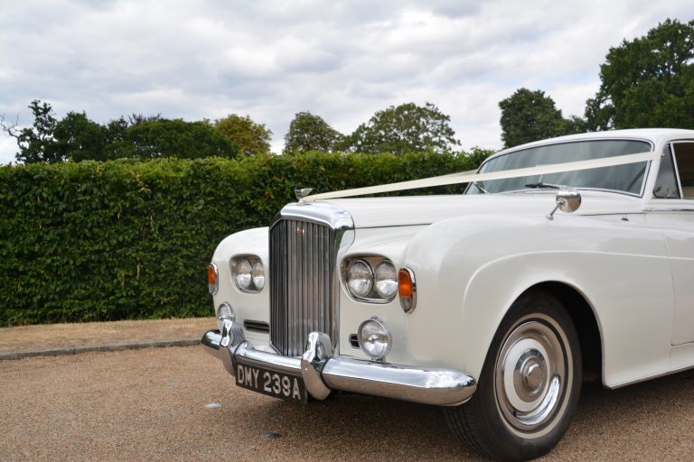 VINTAGE WEDDING CAR HIRE - BOOK NOW - VINTAGE CAR HIRE