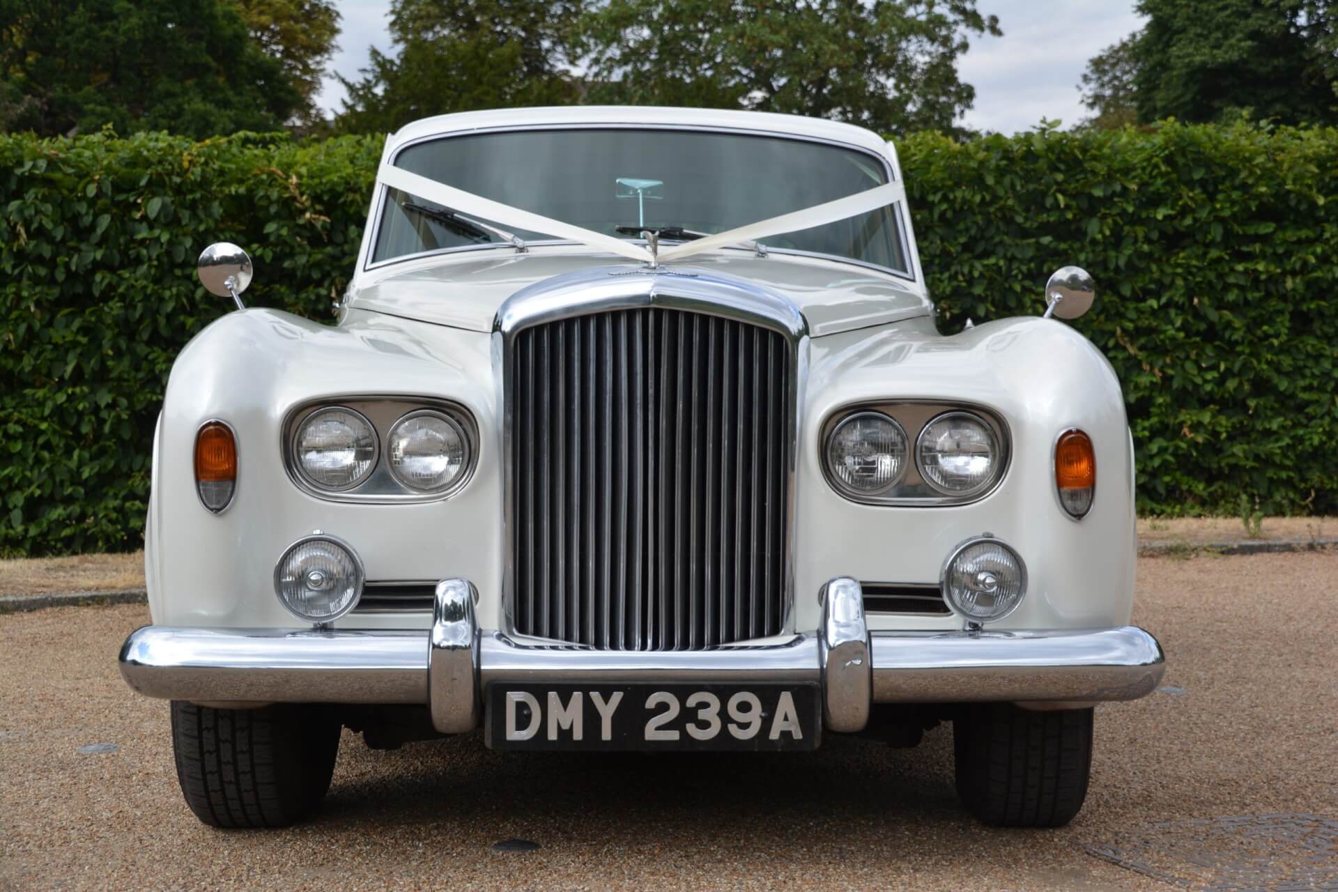 Wedding car hire Bromley rolls royce silver cloud 