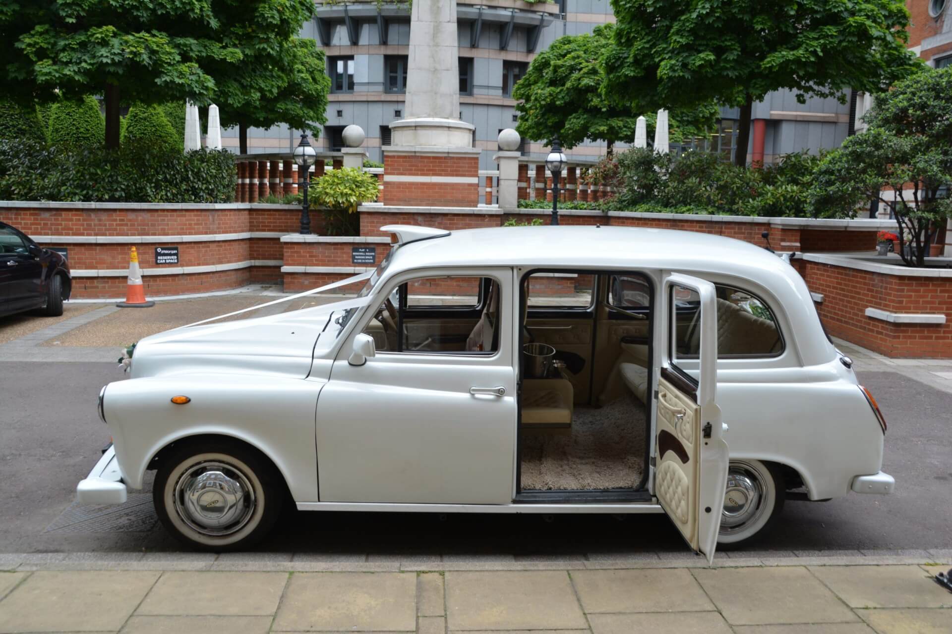 Wedding car hire East London