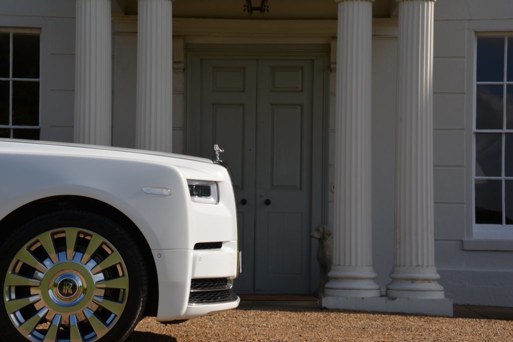 White Rolls royce phantom 8 hire