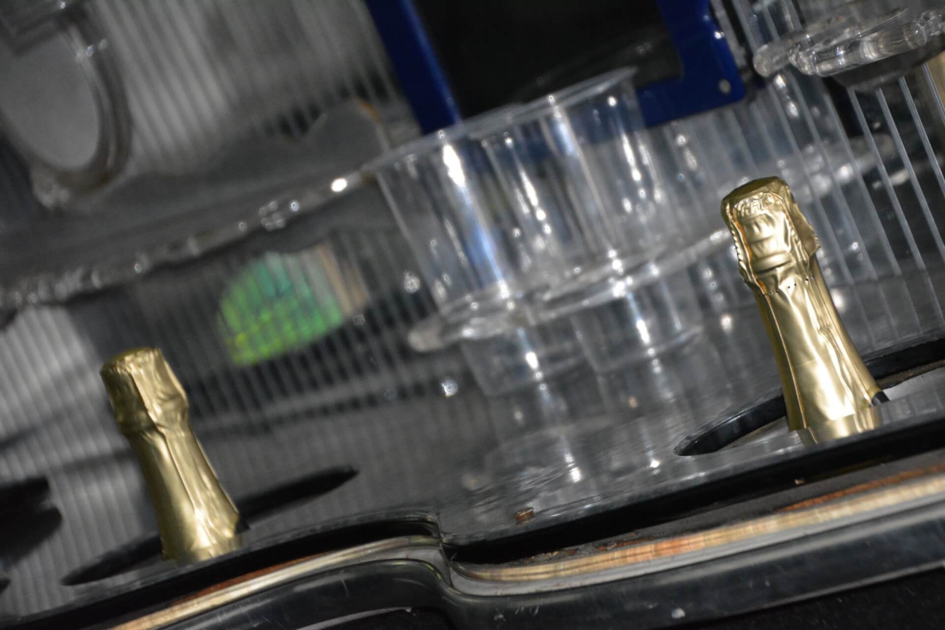 limo hire with champagne 