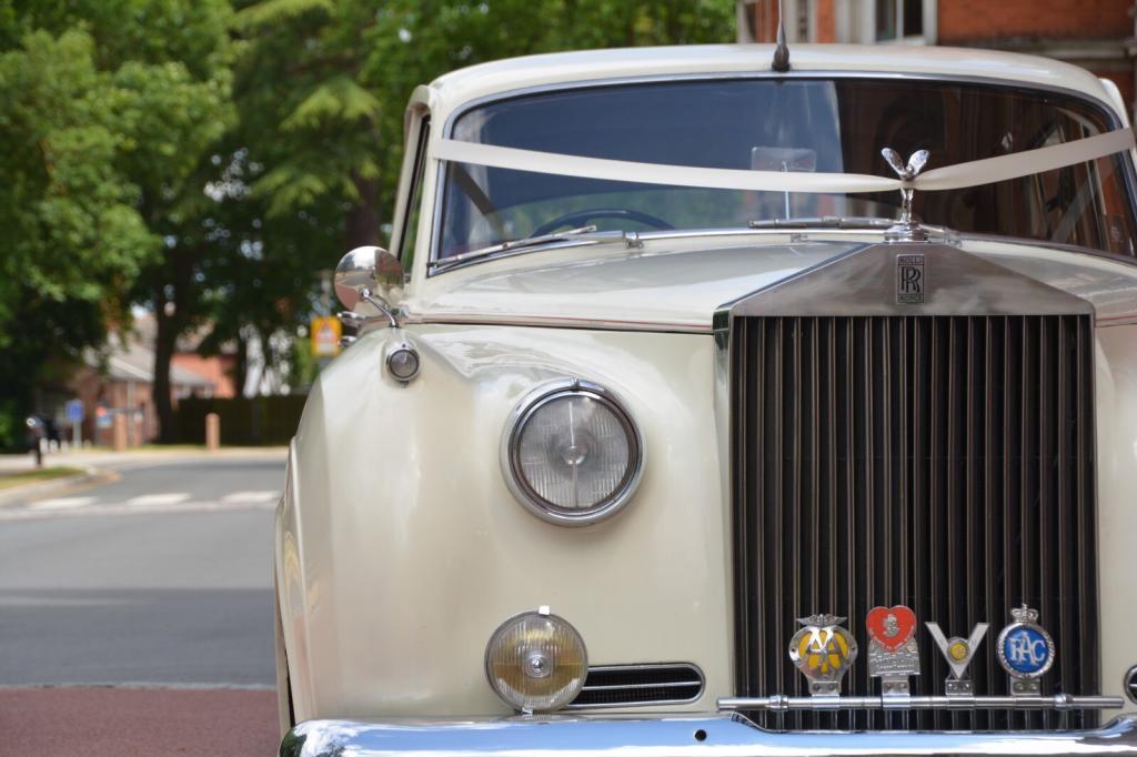 Old Rolls Royce for Wedding