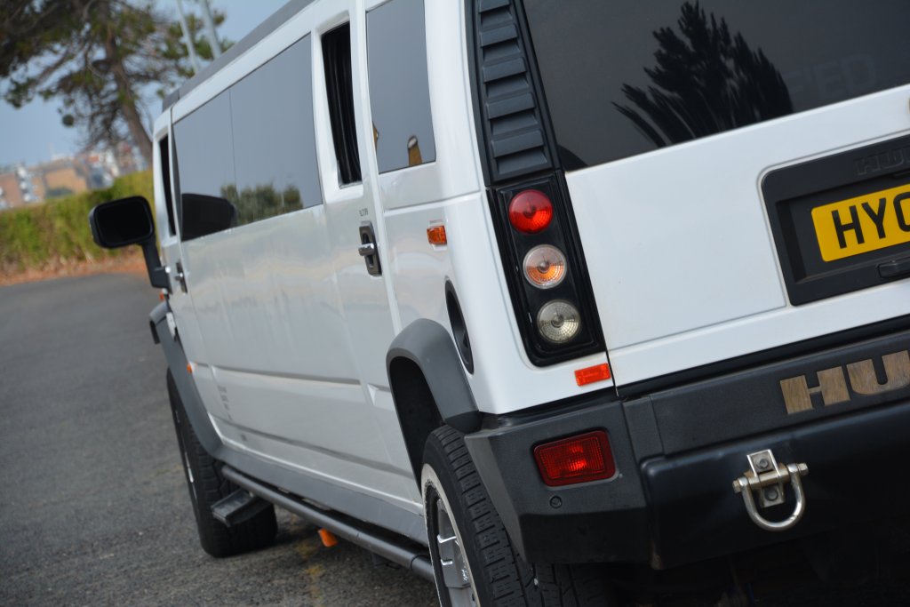 White Limo car hire 