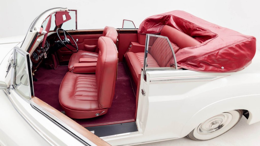 White Rolls Royce Silver Cloud convertible hire