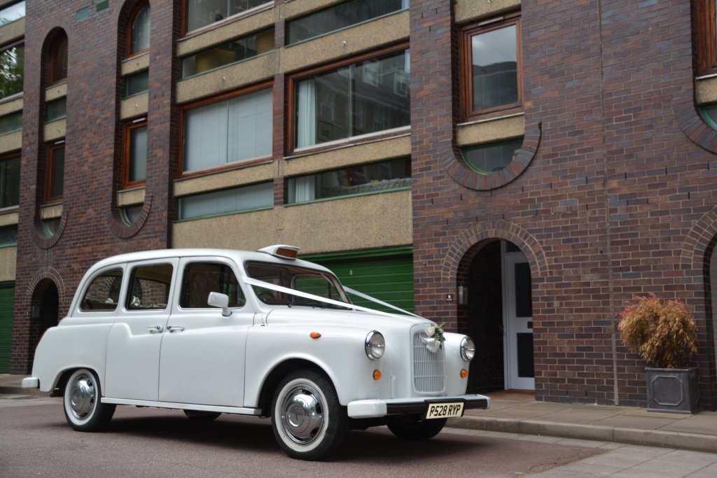 White London Taxi hire