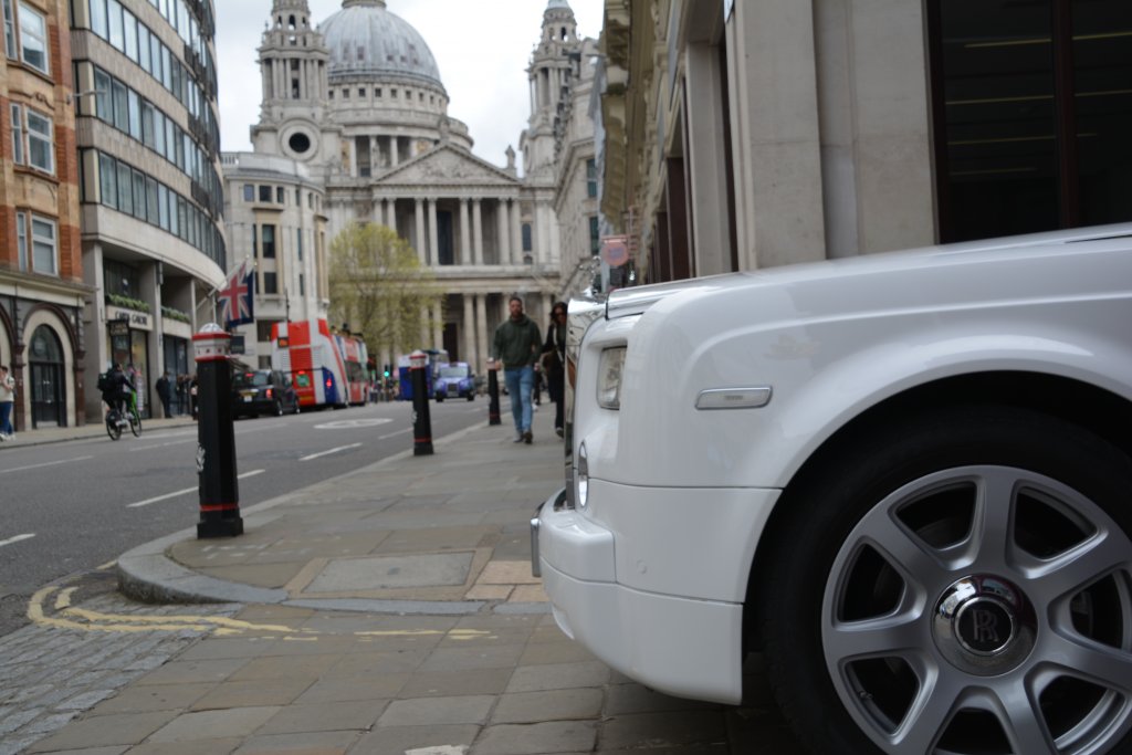 White Wedding car hire westminster