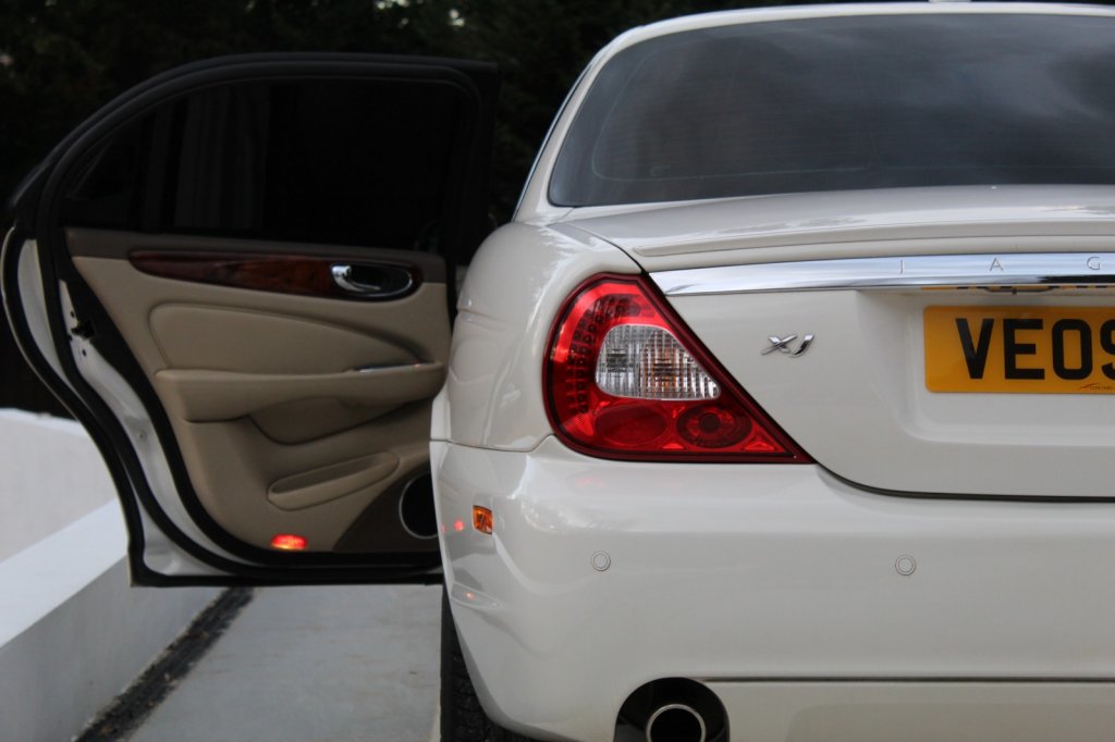 Jaguar xj wedding car