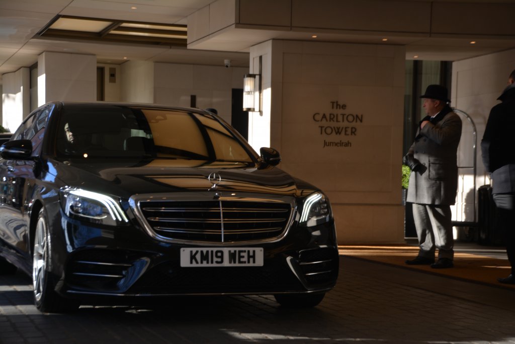 Black Mercedes heathrow airport transfers