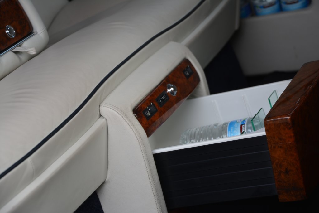 Rolls Royce Phantom 2 fridge