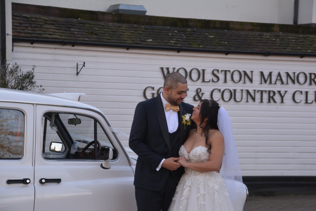 Woolston manor country club bride and groom picture