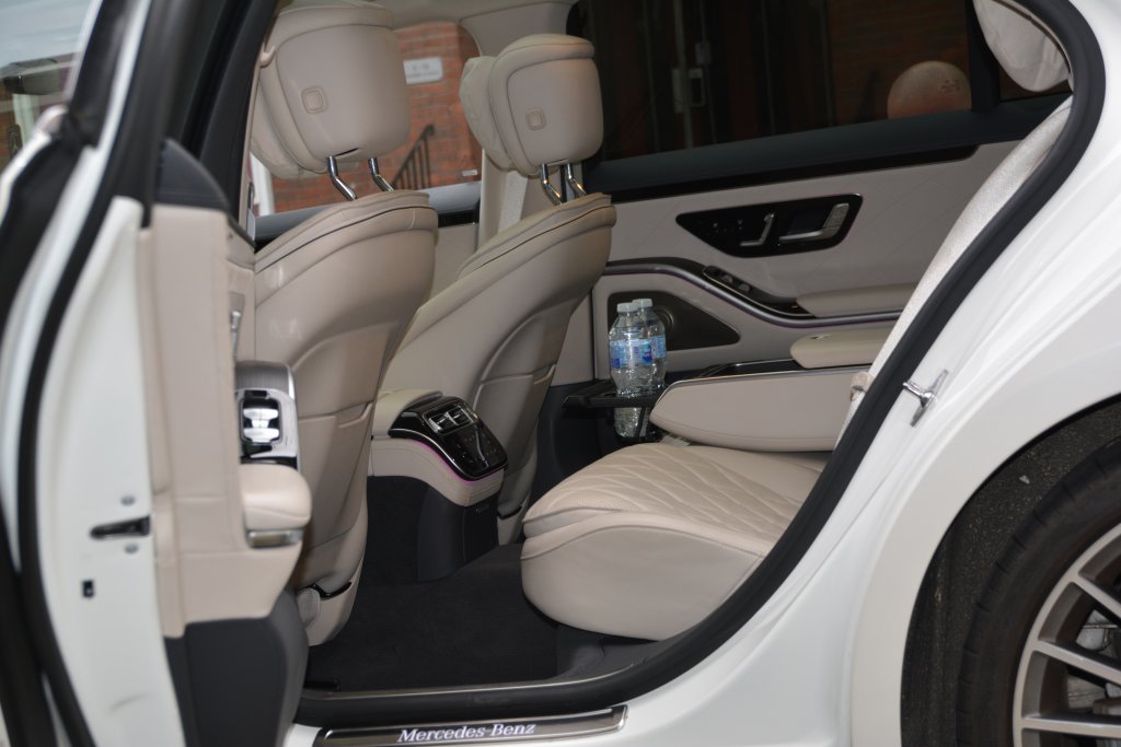 Stansted Airport luxury mercedes hire