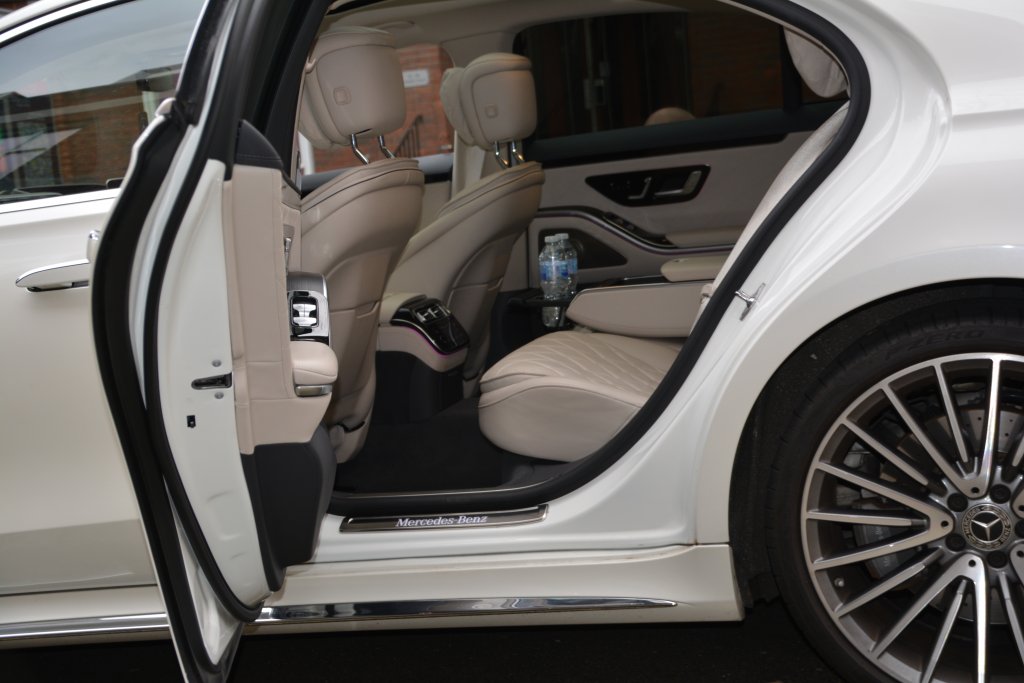 Mercedes Ritz Hotel transfers 