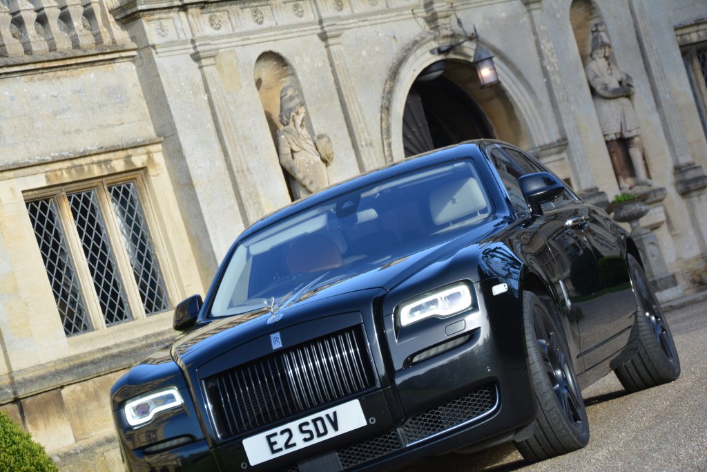 Black Rolls Royce Ghost to Heathrow Airport