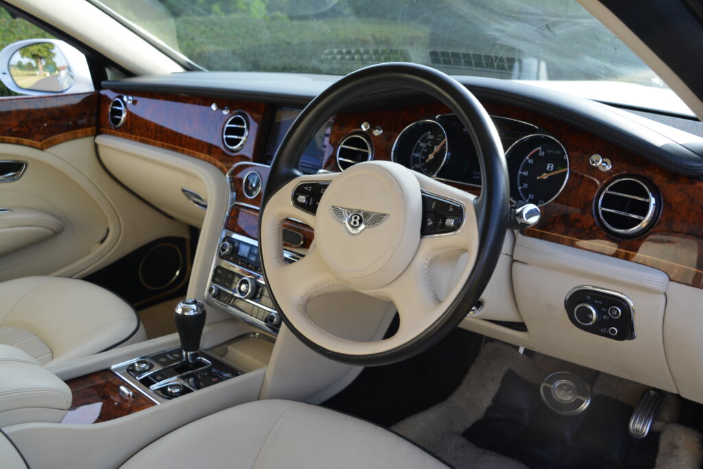 Bentley Mulsanne hire East London with driver