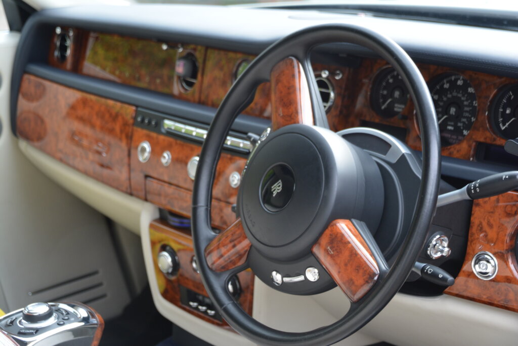 Mandarin to Heathrow airport rolls royce interior