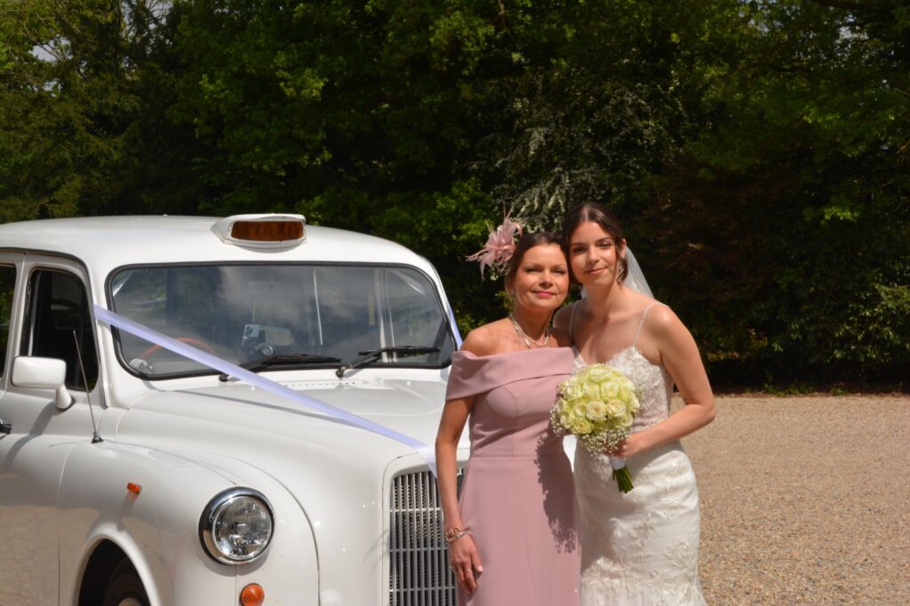 Classic London cab for weddings in London