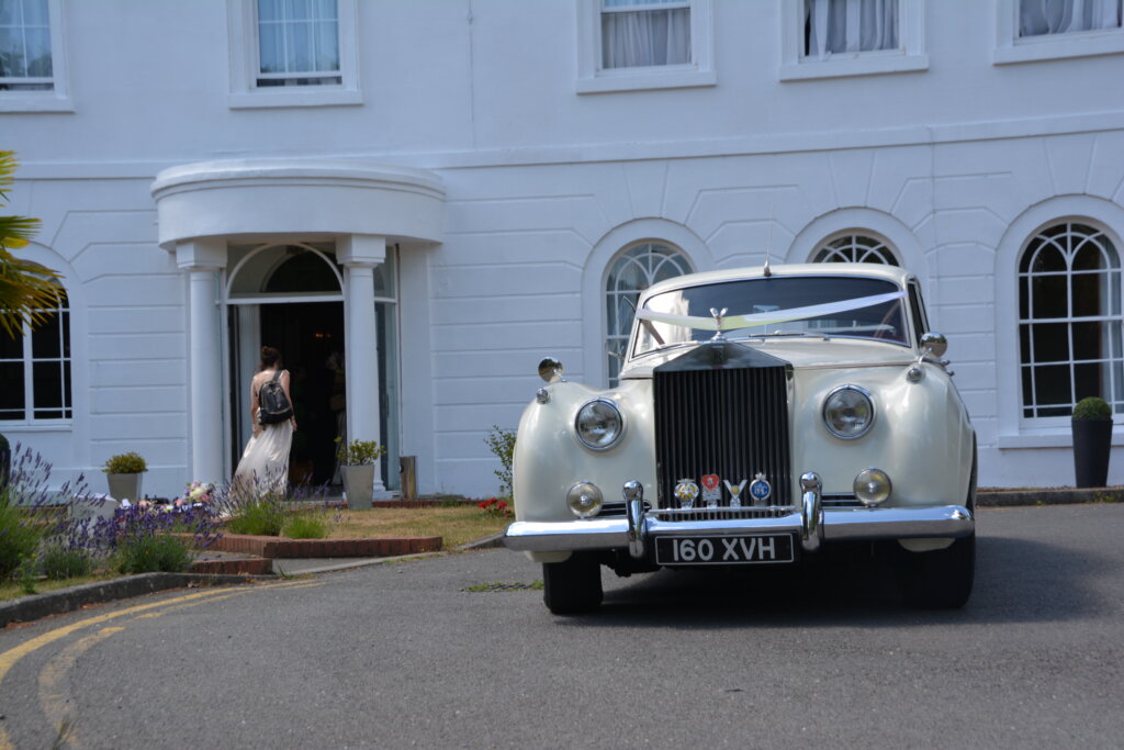 Classic Rolls Royce hire Manor of Groves