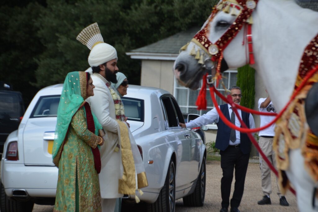 wedding car hire Mile end