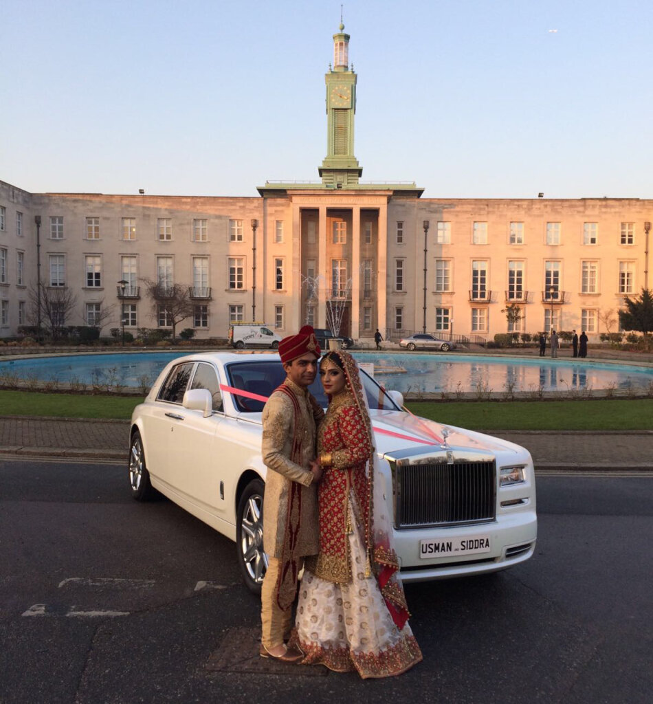 Walthamstow Town Hall Rolls Royce with bridge and groom